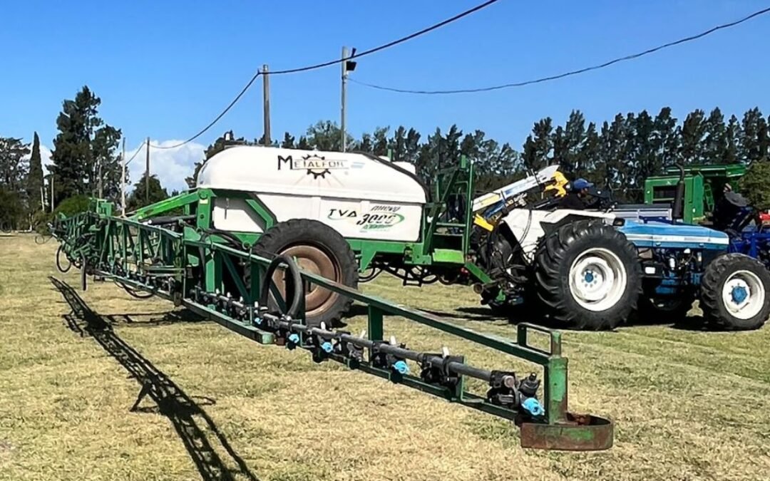 Pulverizadora Metalfor 3000lts