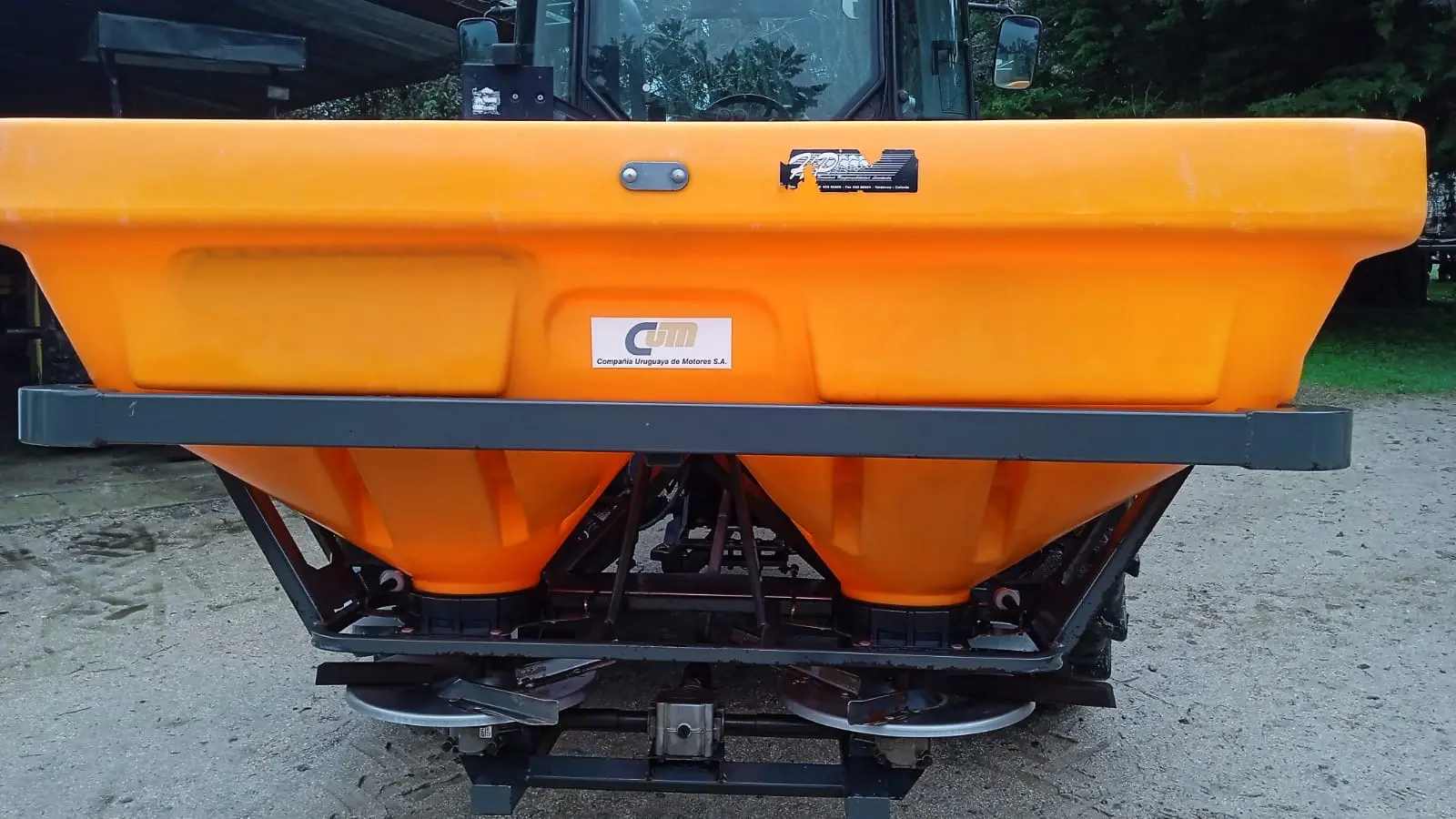 Fertilizadora Valtra - Imagen 2